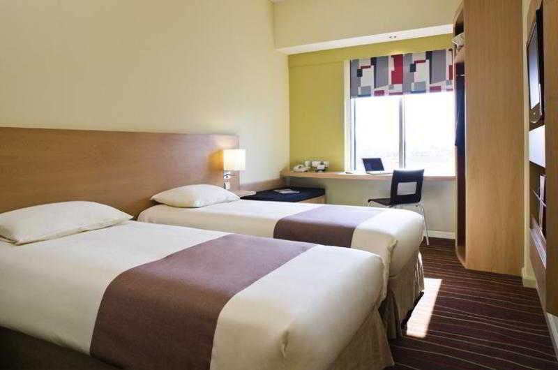 Hotel Ibis Deira Creekside Dubái Exterior foto