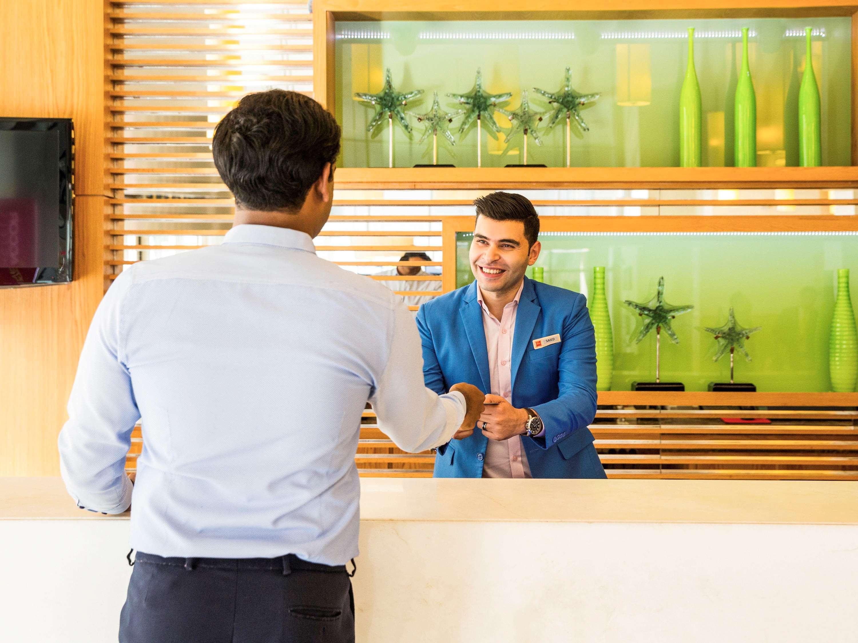 Hotel Ibis Deira Creekside Dubái Exterior foto